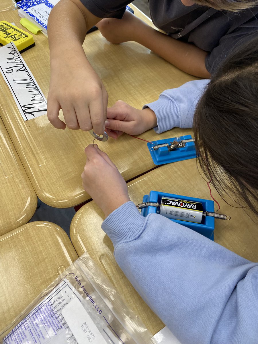 Ms Gibbons and Ms Stefanek’s 4th graders investigating conductors and insulators <a href="/HES1929/">Hewlett Elementary</a> <a href="/SosnovskyHES/">Heather Sosnovsky</a> <a href="/FOSSscience/">FOSS Science</a> <a href="/STANYSorg/">STANYS</a> <a href="/NSTA/">National Science Teaching Association</a>