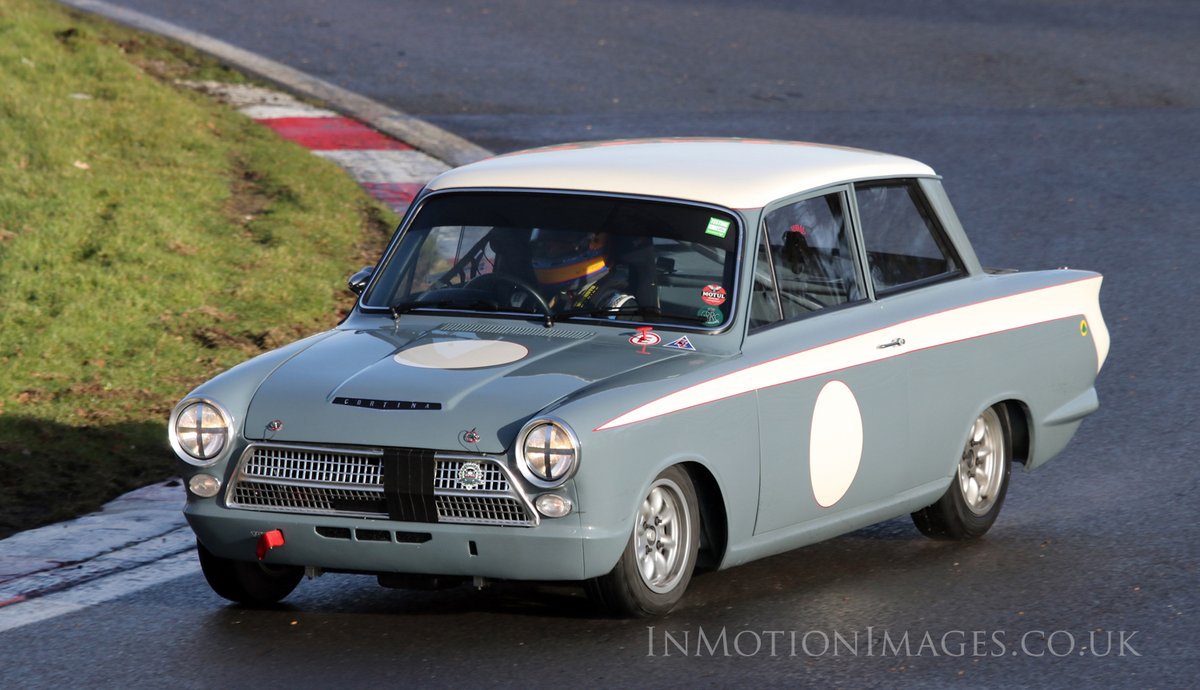 del_inmotion's tweet photo. Some historic beauties out testing today @Brands_Hatch  @HistoricSCC https://t.co/ItKcyDZiMc