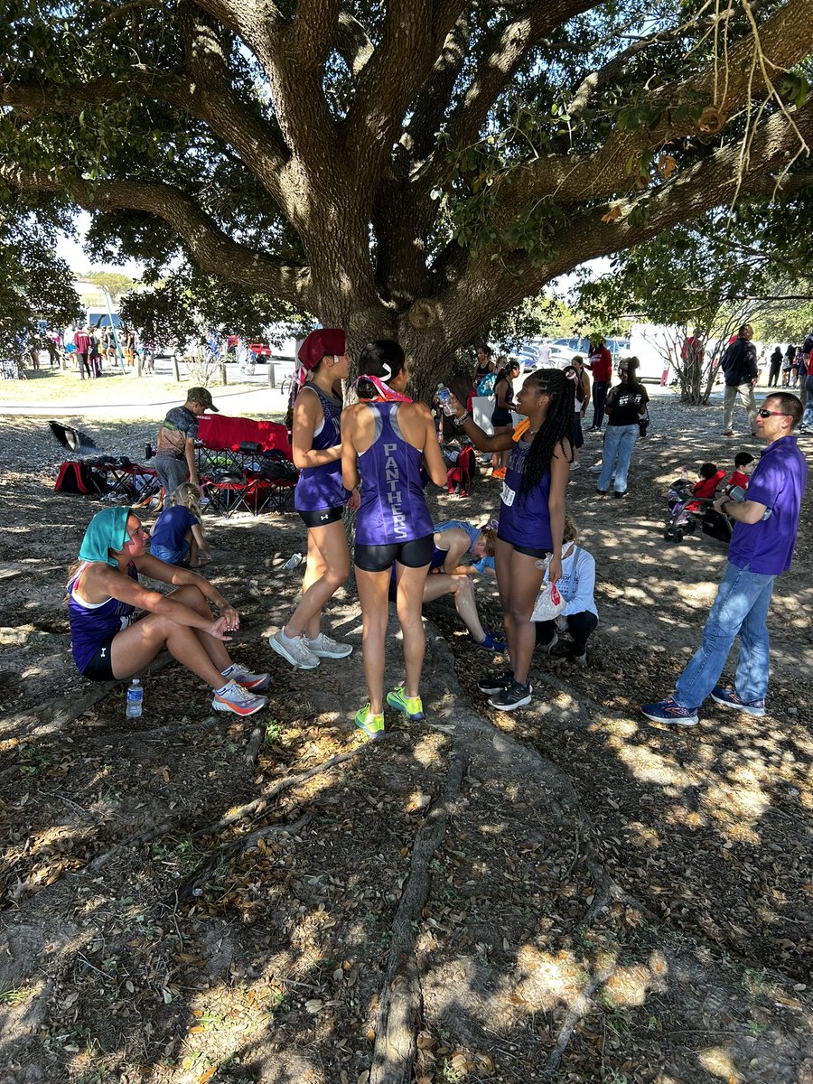 RPHS_GirlsXC's tweet image. Happy National Girls &amp;amp; Women in Sports Day to all our Ridge Point runners and those that inspire them!
#TitleX @RidgePoint @FBISDAthletics @RPHSGirlsSoccer @RidgePointVB @RPSoftball @RPHS_GirlsBBall