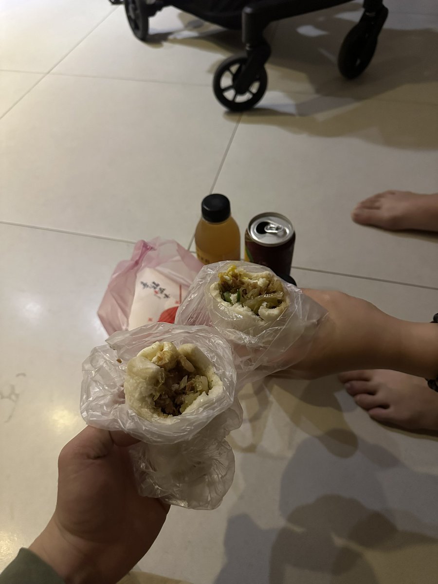 有沒有可能這個時間點小孩睡了在偷吃宵夜🍽️

明明剛剛吃的很飽…💥

推一個台南一點刈包❤️