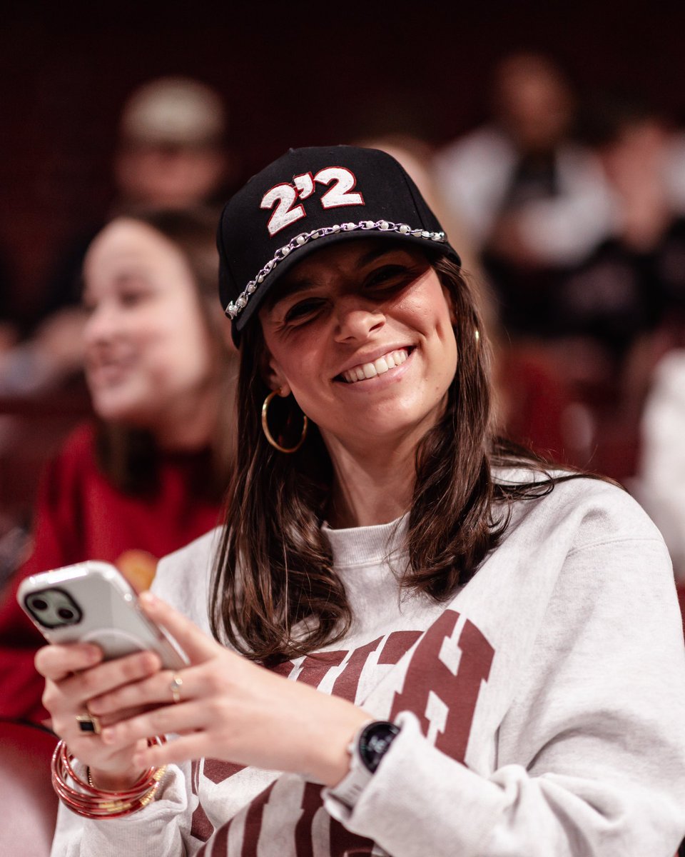 On Feb 2nd, 1000 FAMS received a stylish 2'2 hat in honor of A'Ja Wilson's jersey retirement for the South Carolina <a href="/GamecockWBB/">South Carolina Women's Basketball</a>! 🏀✨ These caps feature a fabulous chain-style design with a chenille logo number, tying in A'Ja's love for pearls!