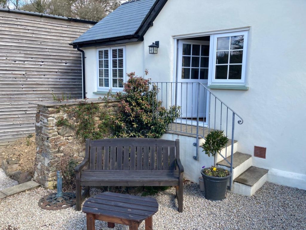 TheBBDirectory's tweet image. 🌿 Meadowland Farm offers a welcoming B&amp;amp;B experience in the heart of the countryside. This charming small farm is perfect for a relaxing getaway, surrounded by beautiful scenery &amp;amp; tranquil surroundings.
bandbstays.co.uk/14132
#CountrysideEscape #FarmStay #RuralRetreat #Dolton