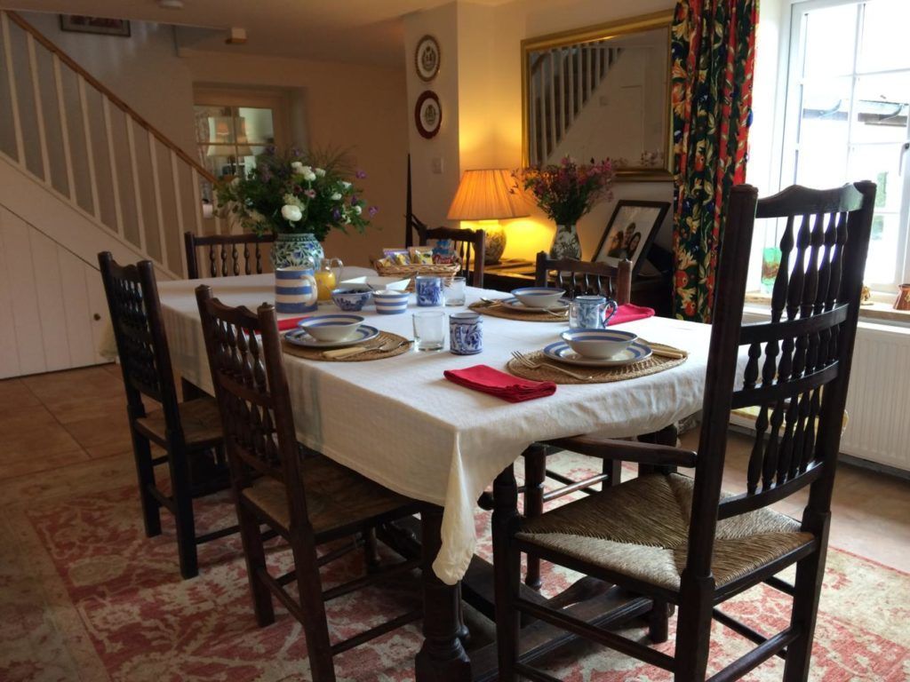 TheBBDirectory's tweet image. 🌿 Meadowland Farm offers a welcoming B&amp;amp;B experience in the heart of the countryside. This charming small farm is perfect for a relaxing getaway, surrounded by beautiful scenery &amp;amp; tranquil surroundings.
bandbstays.co.uk/14132
#CountrysideEscape #FarmStay #RuralRetreat #Dolton