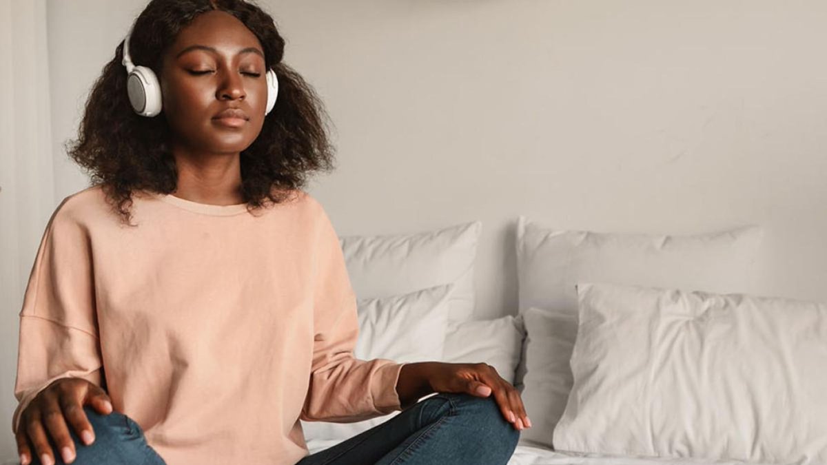Nearly 18% of adults in the U.S. use meditation to manage stress, anxiety and chronic pain. Whether it’s a two-minute mental pause or a peaceful walk, practicing mindfulness can help you stay present. 

See our experts’ tips on getting started. ➡️ brnw.ch/21wQuXc