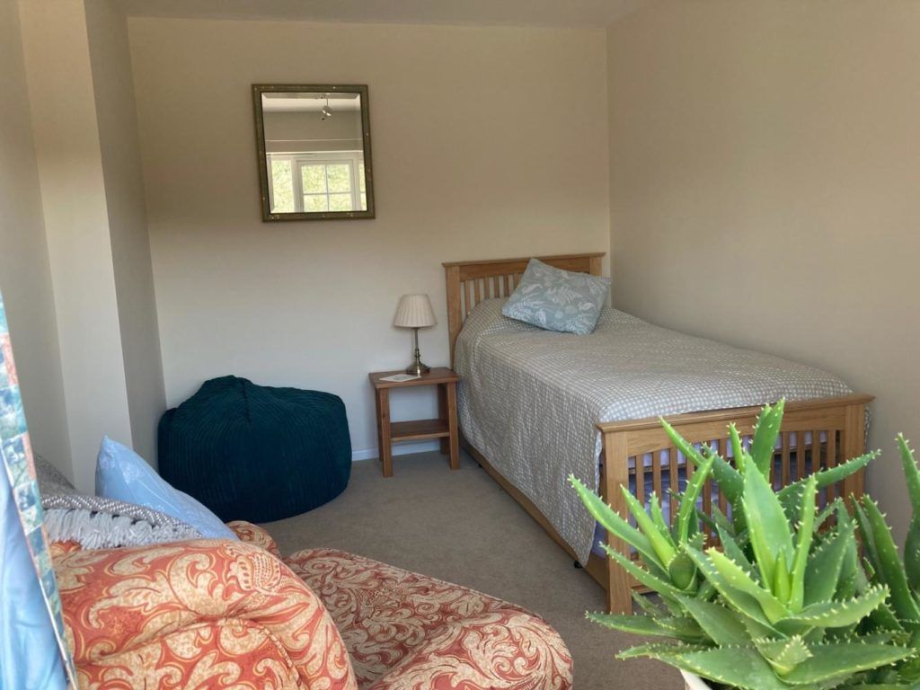 TheBBDirectory's tweet image. 🌿 Meadowland Farm offers a welcoming B&amp;amp;B experience in the heart of the countryside. This charming small farm is perfect for a relaxing getaway, surrounded by beautiful scenery &amp;amp; tranquil surroundings.
bandbstays.co.uk/14132
#CountrysideEscape #FarmStay #RuralRetreat #Dolton