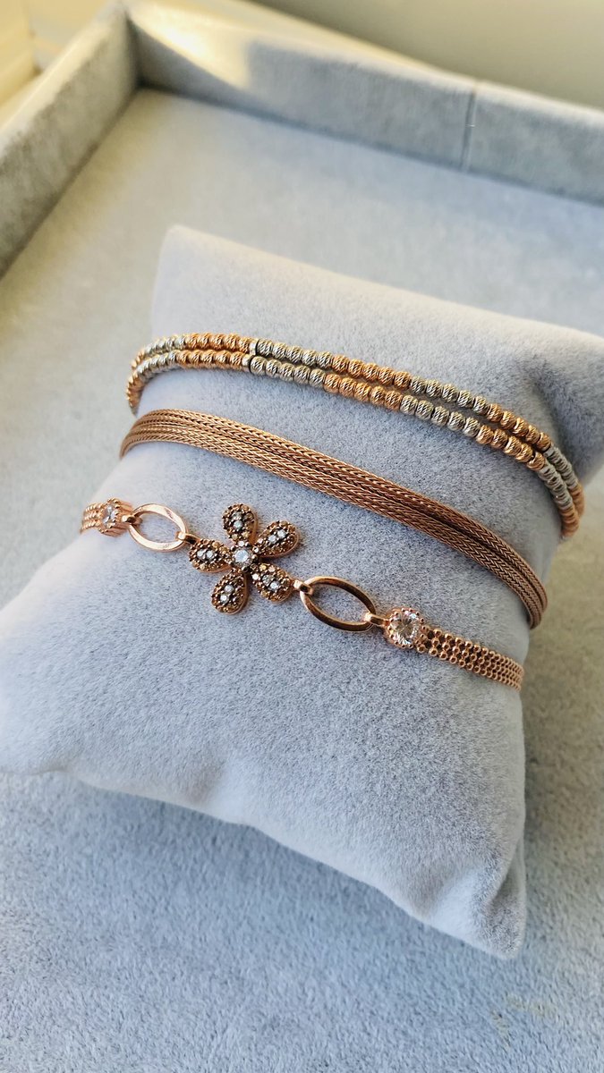 beggatelier's tweet photo. Rose renginin zarafeti 💗 https://t.co/reUOriiVMa