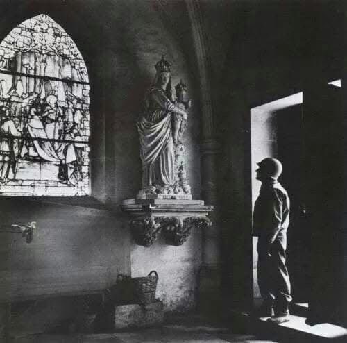 “Cuando un hombre ha encontrado algo que prefiere por sobre la misma vida, entonces por primera vez, ha comenzado a vivir”.

- G. K. Chesterton