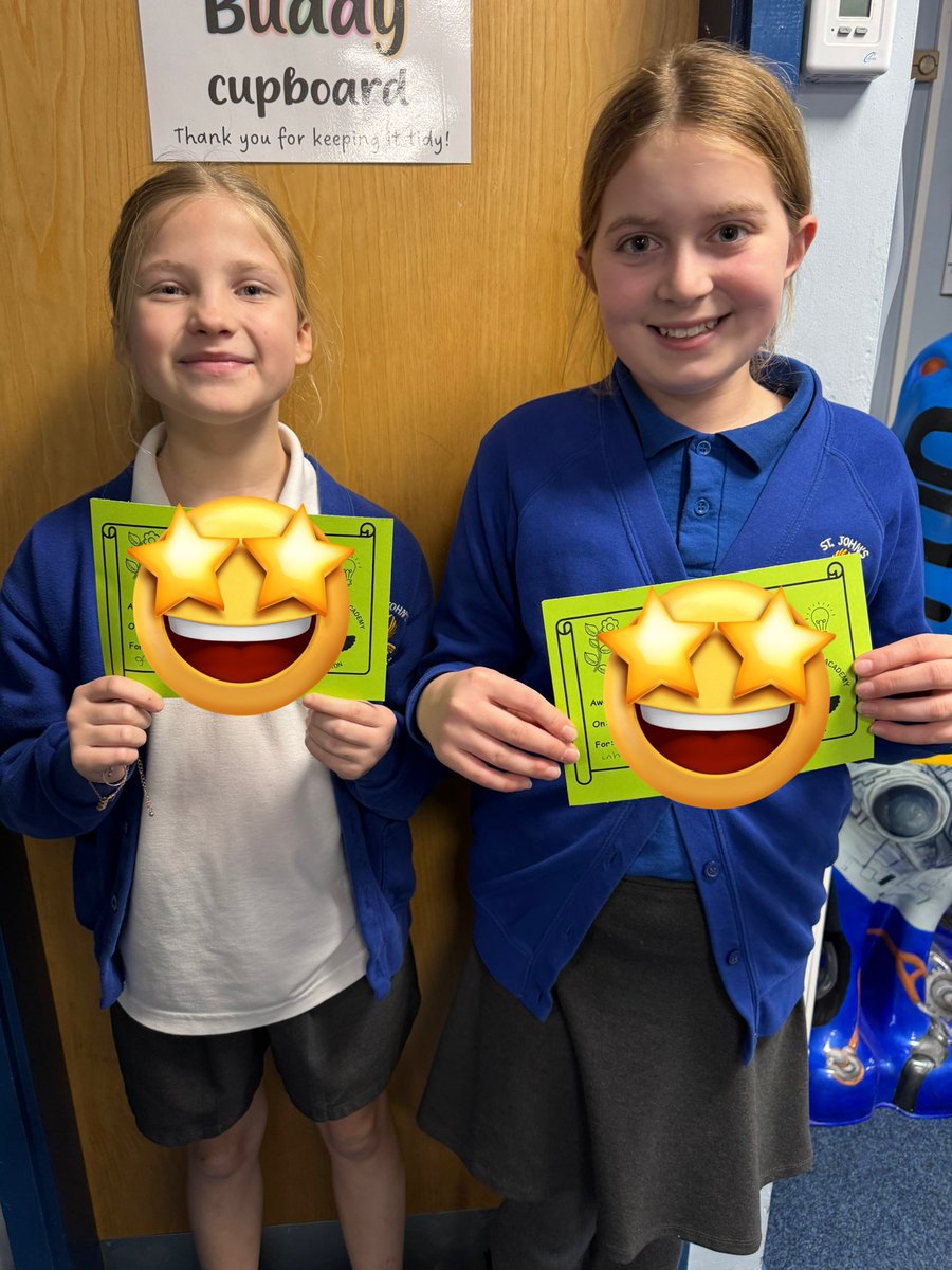 StJohns_Eagle's tweet image. Big shoutout to our incredible 6RM’s Scientists of the Week! 🌟👏 They impressed us all with their amazing understanding of acquired and inherited characteristics—well done! 🧬#ScienceStars