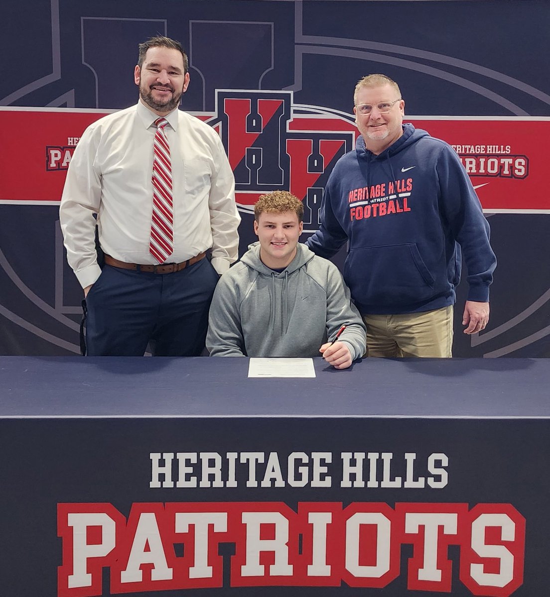 Hunter Meredith (@hunterm3232) on Twitter photo I am very excited to announce that I will be continuing my academic and athletic career at Kentucky Wesleyan College! I want to thank God, my family, and my coaches for their incredible support and belief in me throughout this journey. <a href="/CoachYoung41/">Coach Tyrone Young Jr. II โข</a> <a href="/CoachFrase/">Brandon Frase</a> <a href="/kwc_football/">Kentucky Wesleyan Football</a> I am very excited to announce that I will be continuing my academic and athletic career at Kentucky Wesleyan College! I want to thank God, my family, and my coaches for their incredible support and belief in me throughout this journey. <a href="/CoachYoung41/">Coach Tyrone Young Jr. II โข</a> <a href="/CoachFrase/">Brandon Frase</a> <a href="/kwc_football/">Kentucky Wesleyan Football</a>