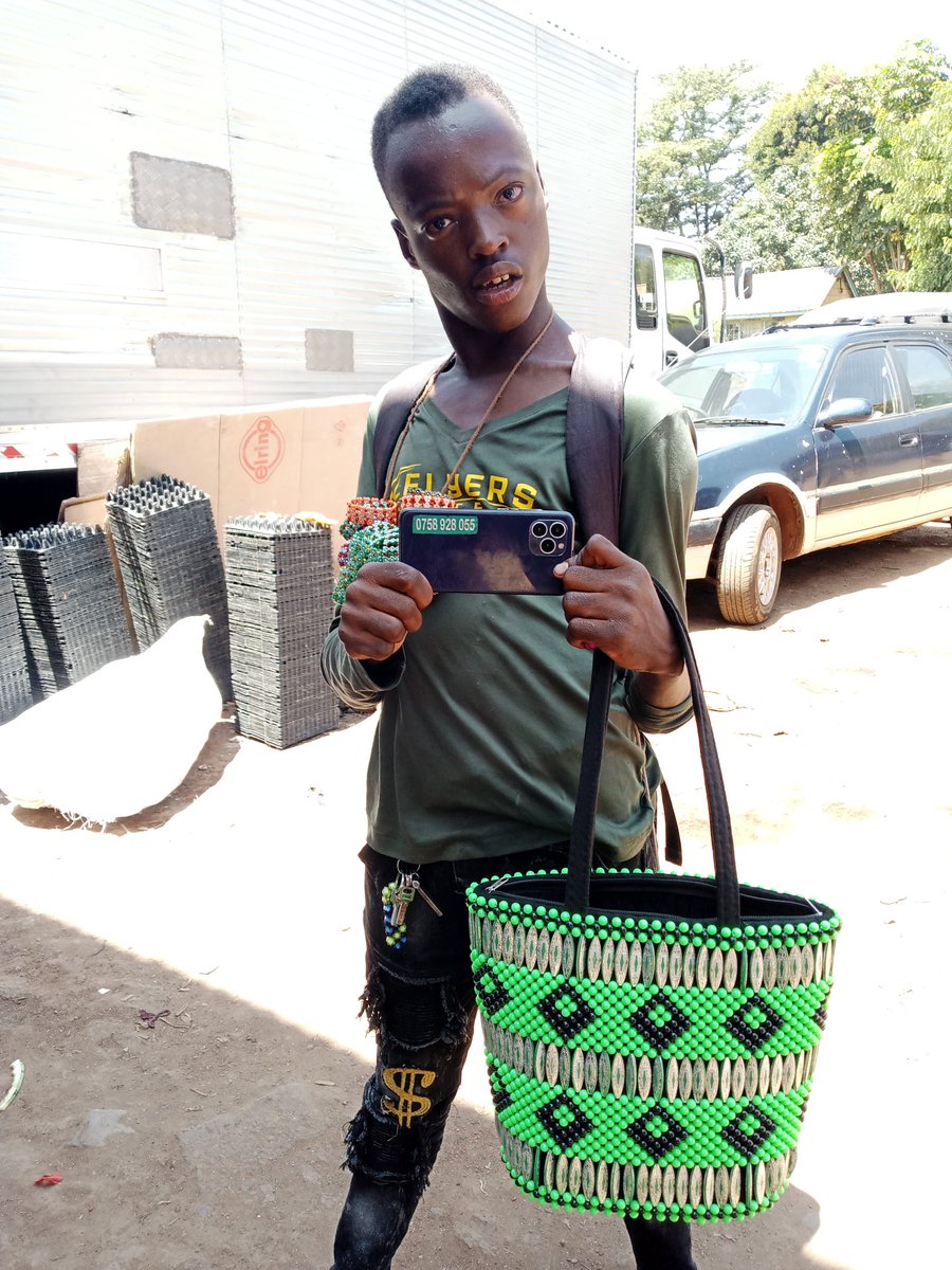 EricMwani's tweet photo. Met this young man selling key holders plus other accessories purely handcrafted na yeye. He's in Thika promote yeye. Has vitu poa sana or if you can spare and send him Mpesa to boost his business. Name Dennis Njoroge-0758928055  @ThikaTowntoday @kot #Thika #kenyainnovationwins https://t.co/hxojXiDpZ5