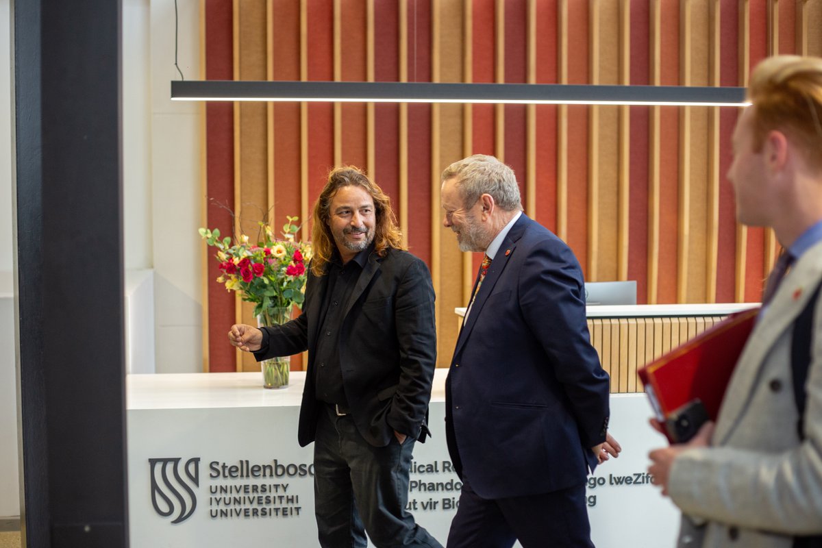 UK &amp; SA are joining forces to create a safer world against epidemics and pandemics and launching a partnership to track and report respiratory viruses like Flu (H5N1), SARS-CoV-2, RSV and Meta-Pneumovirus. Press release - ceri.org.za/news/?token=813  <a href="/Lord_Collins/">Collins of Highbury</a>