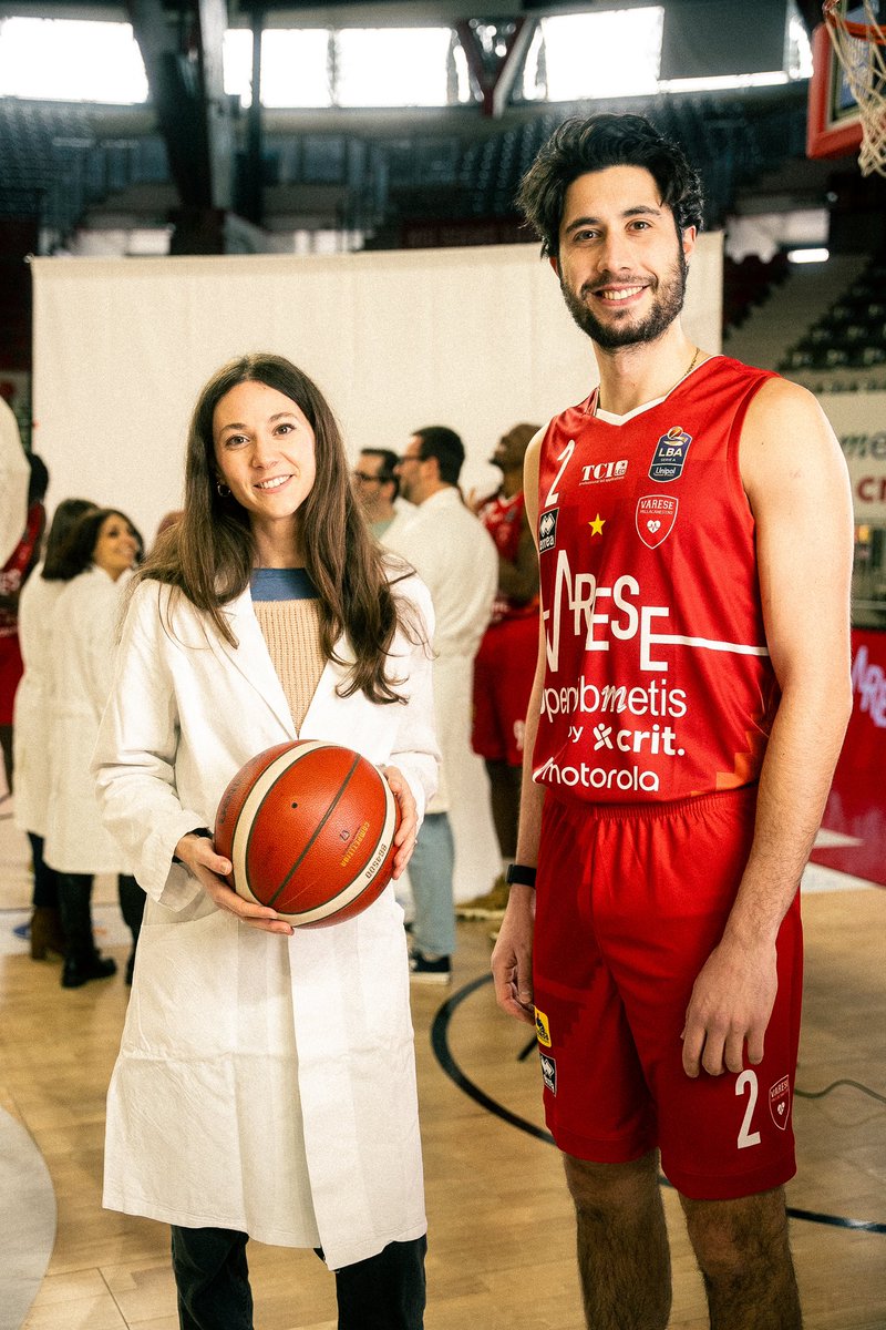 PallVarese's tweet photo. 𝑯𝑬𝑨𝑹𝑻 𝑵𝑰𝑮𝑯𝑻 𝑶𝑭𝑭𝑰𝑪𝑰𝑨𝑳 𝑱𝑬𝑹𝑺𝑬𝒀

Domenica, nella partita contro l’Aquila Basket Trento scenderemo in campo con una divisa speciale dedicata alla prevenzione delle malattie cardiovascolari.

Ieri con noi per lo shooting i cardiologi dell’ASST Sette Laghi ❤️ https://t.co/NxxrW3ohFZ