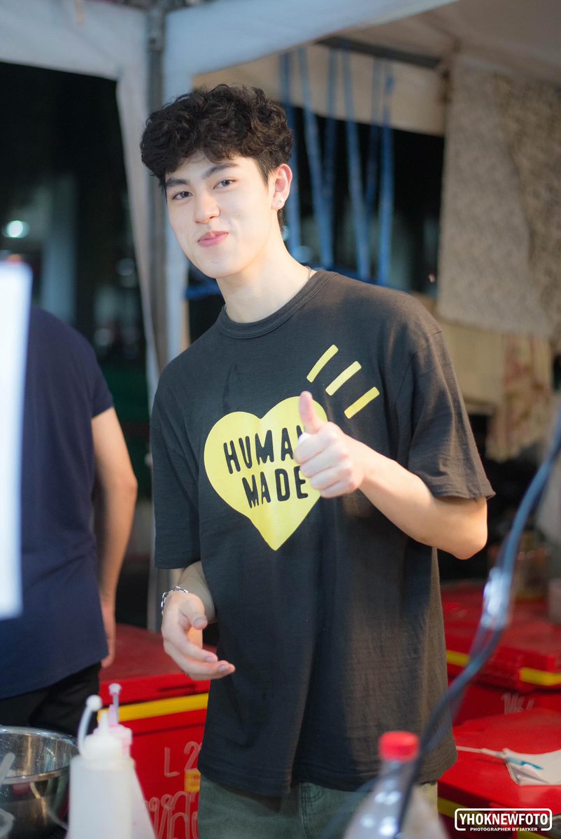 kusexyboy's tweet photo. โอ๊ โอ้เอ๋ว...โอ๊ใจ 💚🍧🧊🍌🍉
📍พิกัด : บูท M83 โซนนิสิต | โอ๊ว โอ้เอ๋ว
-ปริ๊นต์
IG : saroot.p
#เศรษฐศาสตร์ #บัณฑิต #KU80 #KUSEXYBOY #เกษตรแฟร์ #KasetFair2025 #เกษตรแฟร์68 #ใครไม่แฟร์เกษตรแฟร์ #พ่อค้าแซ่บเกษตรแฟร์
©️ Pic : #YHOKNEWFOTO by jaykerj https://t.co/qgSsUduehF