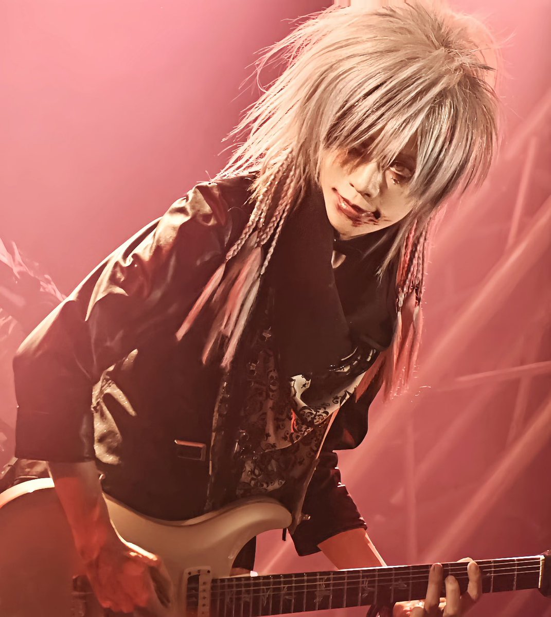 tsurugi_brain's tweet photo. 喰らいやがれ https://t.co/V3yko3xaqA