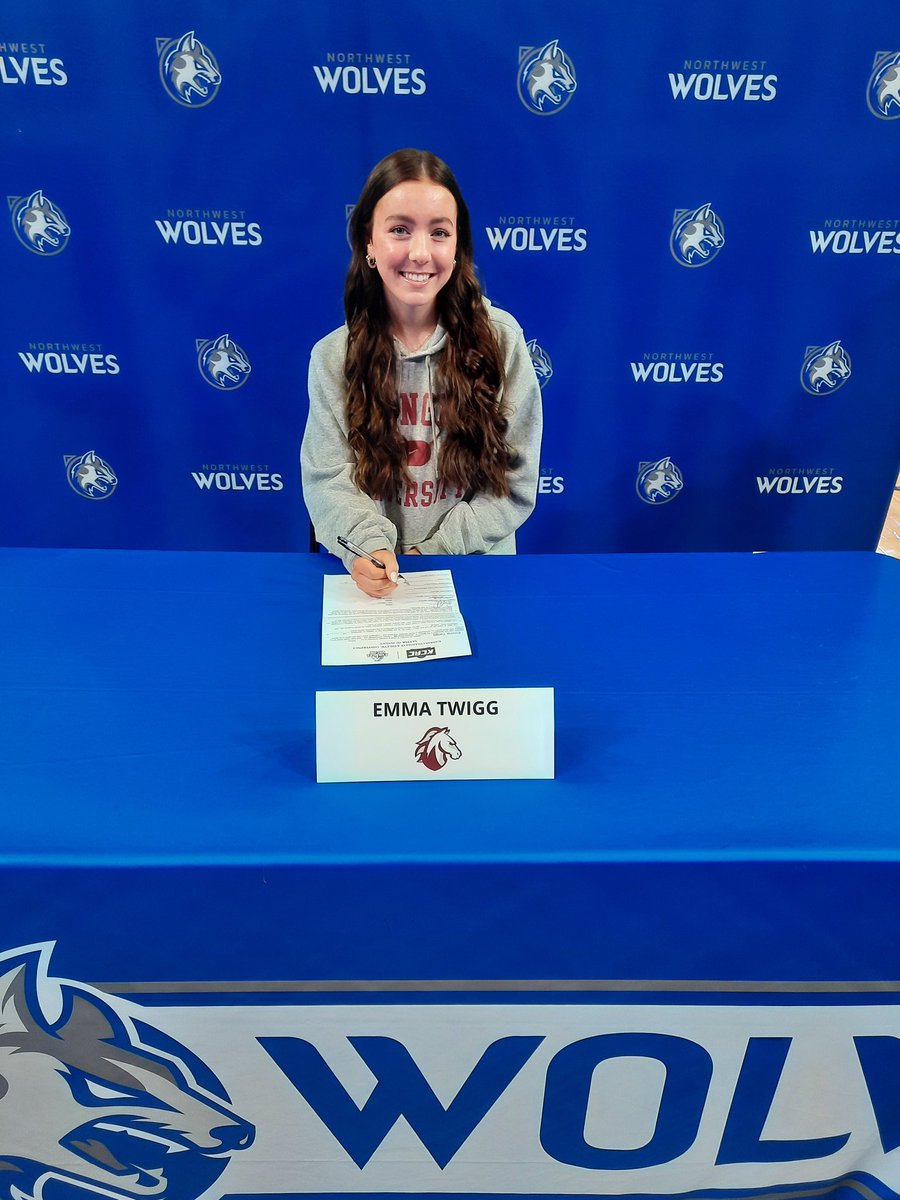 GirlsSoccerNWHS's tweet photo. Emma Twigg will be joining the Valor women's team this coming fall @EvangelUnivWSOC 
Don't be fooled by her cool-calm demeanor, this lady is a dawg and she will ball out in Springfield. 
Congratulations, Emma! https://t.co/VfkM12knn1