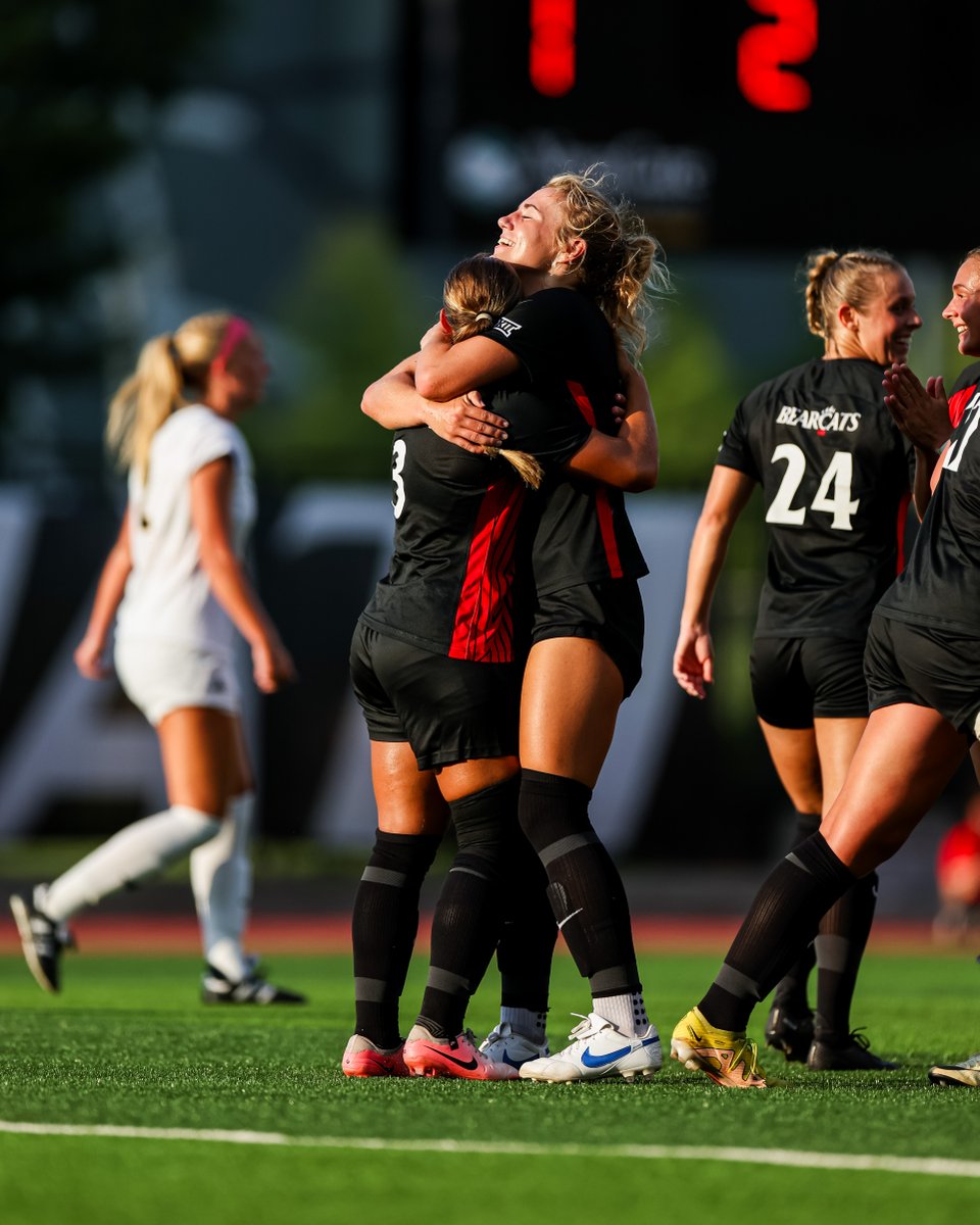 Happy #NGWSD ❤️ 👭 

#Bearcats | #WePlayFor3