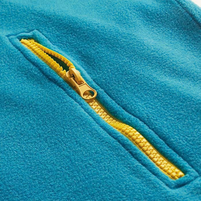 KONFAG's tweet image. Individuelle #softshelljacken / #Fleccejacke

Maßgefertigte Fleecejacke mit Reißverschluss und elastischem Kordelzug im Saum ... 

- Grundfarbe nach Pantone
- Veredelung mit Logodruck
- Reißverschluss und Zipperzug 

#Firmenkleidung oder #Fanartikel 

by KONFAG