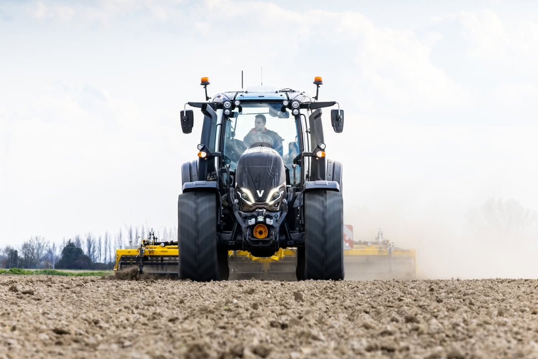 Why <a href="/ValtraGlobal/">Valtra</a>? Hear it from a Farmer: "When it was time to replace our old tractor, Valtra stood out. The advanced features, the Smart Touch armrest, and the intuitive design made our choice easy." Farmer feedback is extremely important to us. 💯 #FarmerFirst #valtra
