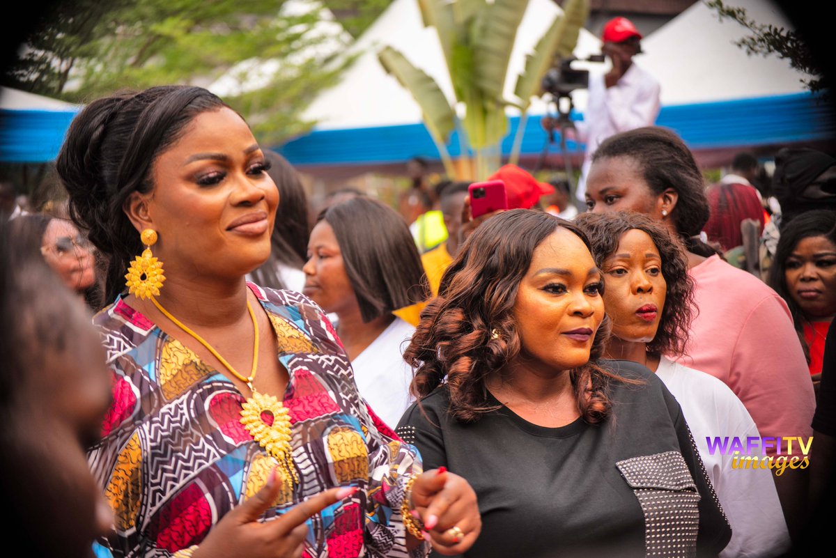 The graceful Chief Mrs. Blessing Pondi lit up KFT Place, Warri, pulling off the perfect birthday surprise for her hubby, High Chief Kestin Pondi! 
Surrounded by loved ones, her joy and elegance stole the show!

#tantitasecuritynetwork #Asherkine #PIDOM #boniface #EezeeteeExposed