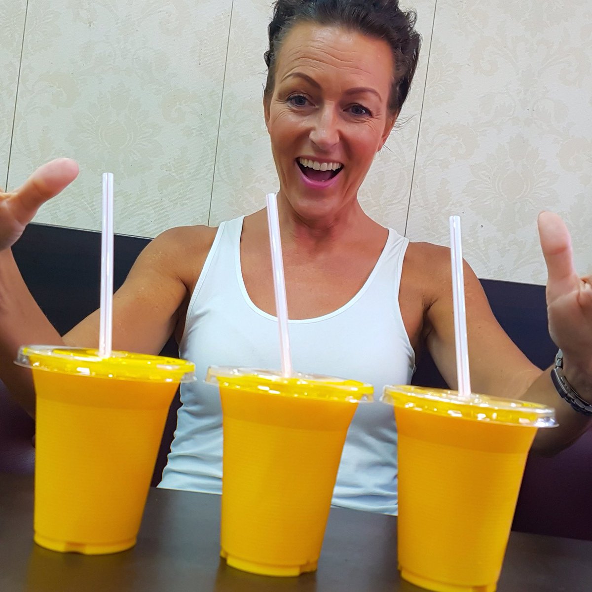 BombayMahal tweet media