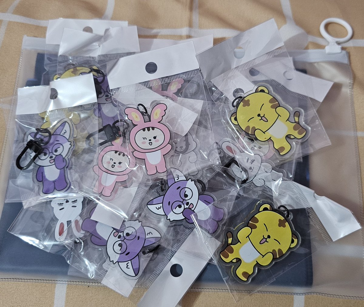 YoungKYeol's tweet photo. 💎 SEVENTEEN RIGHT HERE in JAKARTA 💎
Freebies by @YoungKYeol

🗓️ 8 Feb 2025
📍JIS

📌 rt and like are appreciated
📌 limited qty
📌 don't throw or sell it!

#SEVENTEEN_RIGHT_HERE_IN_JAKARTA https://t.co/aIE5lZKFTb