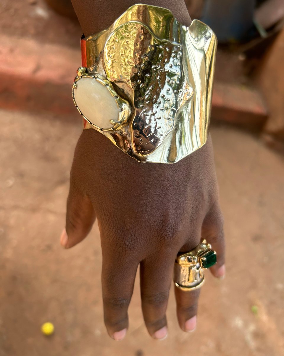 lukagwa's tweet photo. Silence paves way for inner reflection and expression.

Under the tutelage of Sekou Ra we have been learning to go beyond our norm.Working with Silver and Brass all in one motion.

#silversmith#SEkouRa#etsyseller#africanjewelry#ecofriendly#wearableart #artsy https://t.co/r3awnpBLQH