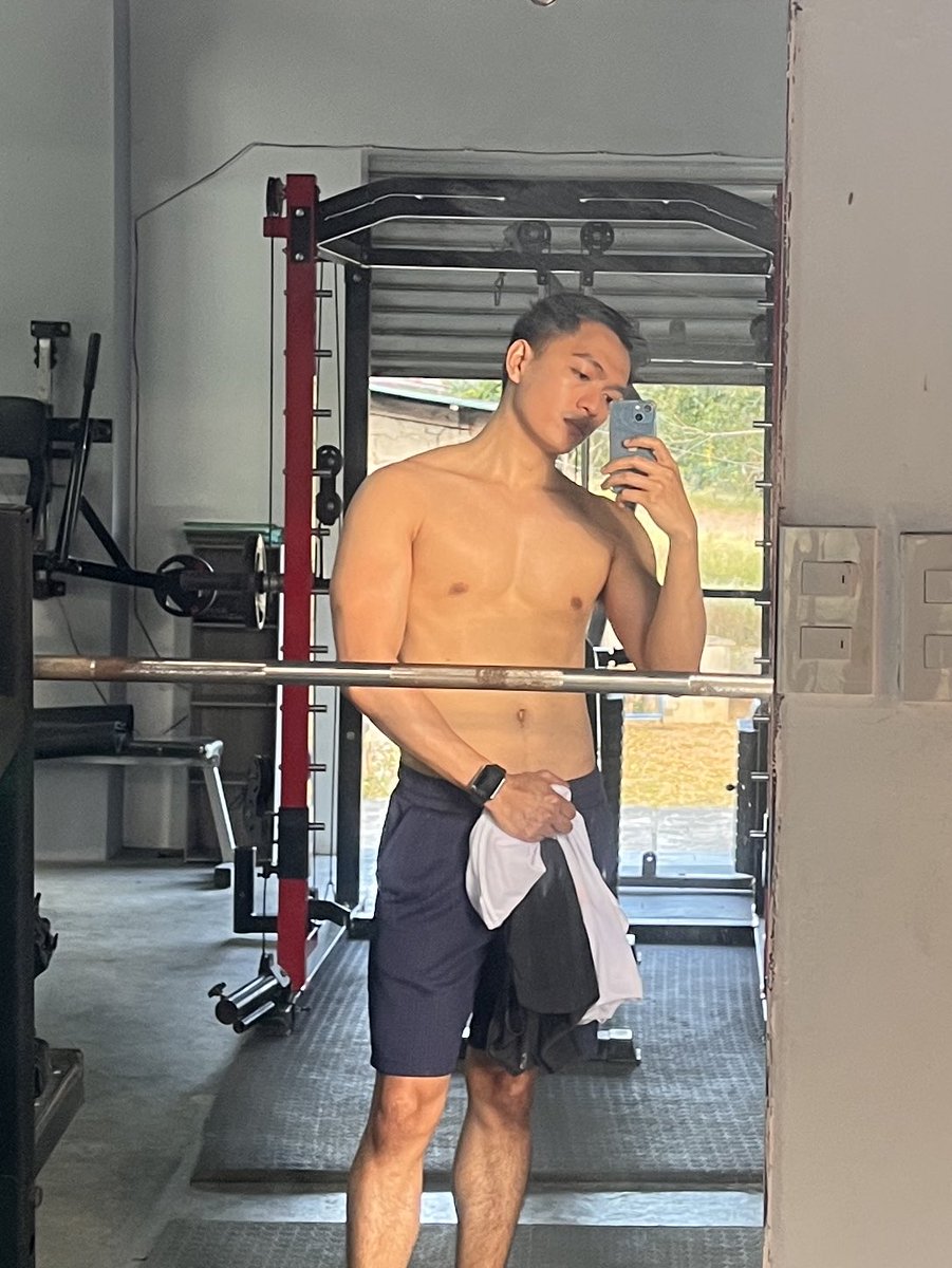 aljonpt's tweet photo. Dirty bulking season 🧁🍩🍫 https://t.co/dR9e3eDfUT