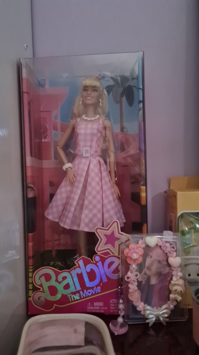 VENDO / VENDA BARBIE PERFECT DAY THE MOVIE O FILME NA CAIXA 

☆ 350 com frete incluso, tem algumas avarias nas bordas da caixa

☆ envio semana que vem! ou entrego no metro de são paulo

☆ feedbacks: <a href="/CHUUCAPT0R/">anna ( ˘ ³˘)♡</a>