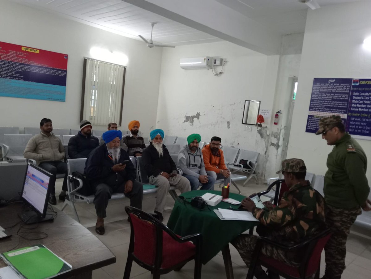 VajraCorps_IA's tweet image. Honouring the spirit of Service and Sacrifice!
A SPARSH outreach program was organized under the aegis of #GoldenArrowDivision at ECHS Polyclinic, Ferozepur, aimed at addressing grievances, provide dedicated assistance and strengthen the support system for our esteemed #Veterans…