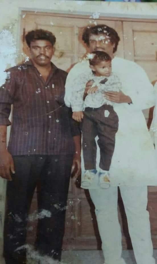 மலரும்நினைவுகள் 
தலைவருடன்
34 வருடத்துக்குமுன்
 இதே நாளில் எடுத்த புகைப்படம் (இல்லை ) பொக்கிஷம்