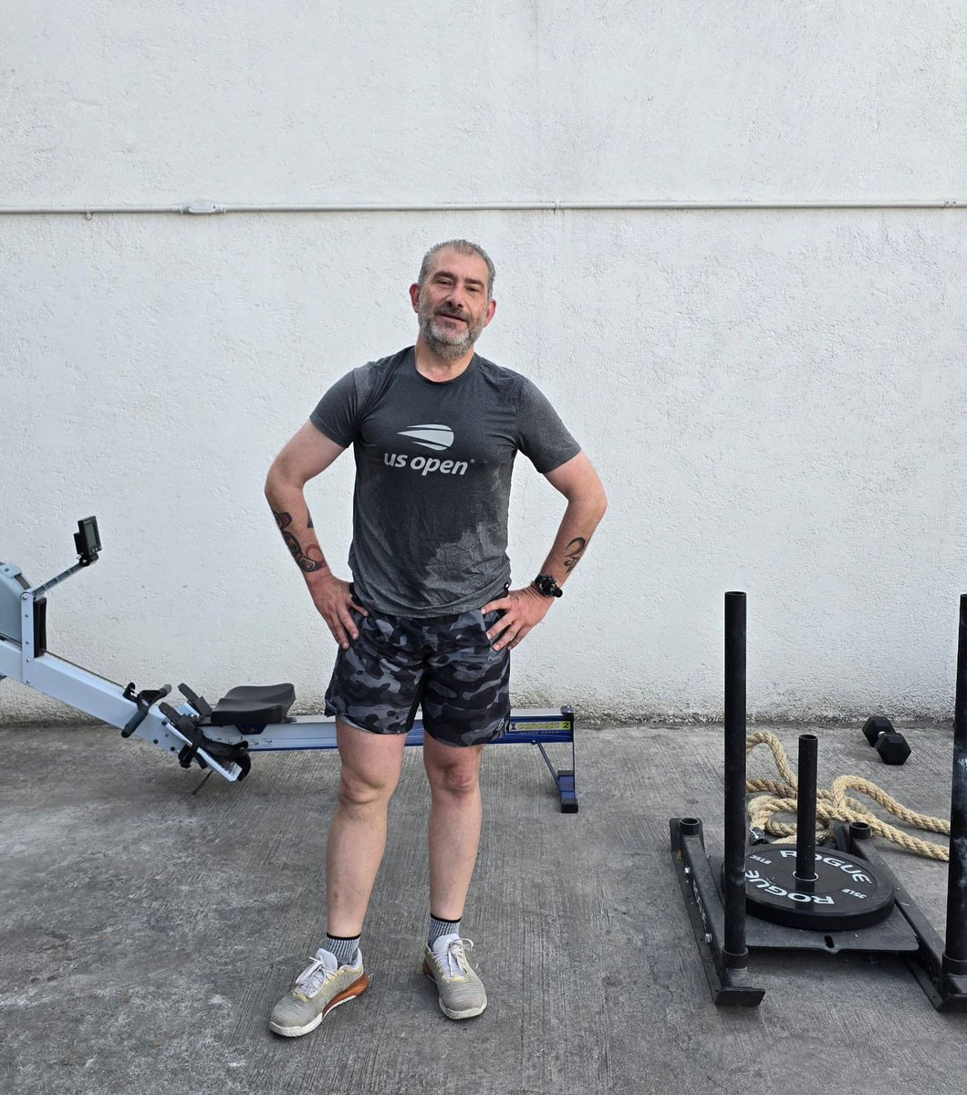de_la8276's tweet photo. #Entrenamiento hecho. En la #vida, como en el #gym, nada llega solo: es #esfuerzo, #constancia y #disciplina. Lo que quieres no se consigue sentado, ¡hay que salir y #trabajarlo! 💪🔥 https://t.co/qF4JoQWxRw