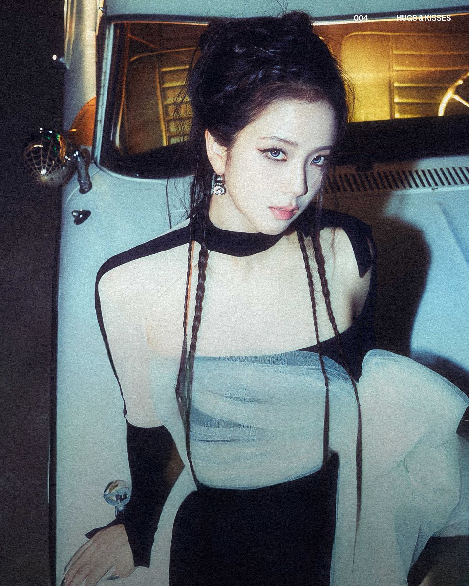 jisoogaIIery's tweet photo. JISOO ARE YOU KIDDING ME?!?! https://t.co/rj7P0dbspd