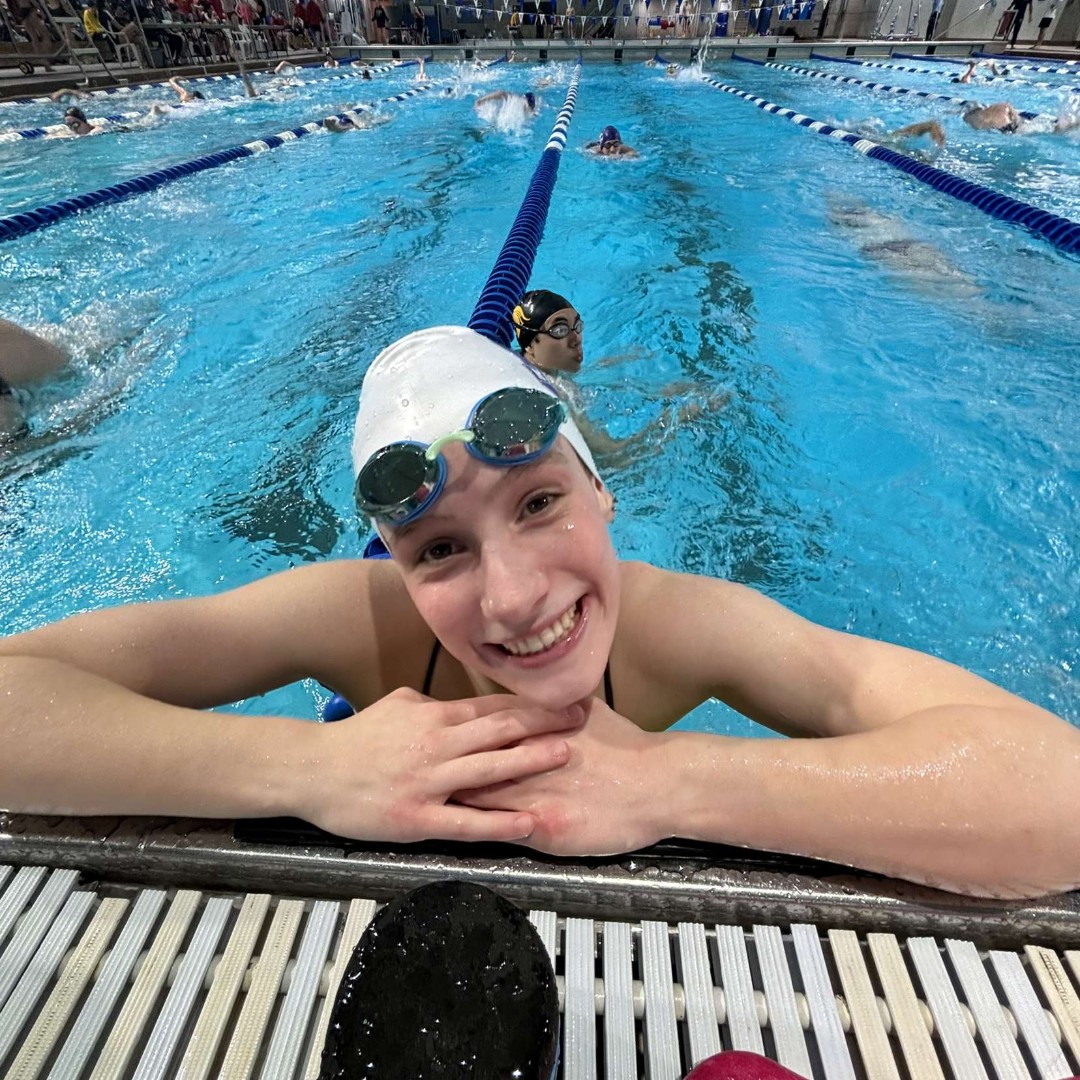 In today's OUA Swimmer Spotlight, meet Robin Vadeika from Western! swimontario.com/news/2025-oua-…