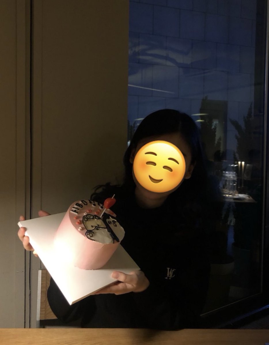 #백현아오늘은 

백현아 오늘 내 생일이라 친구들이 케이크 준비해줬는데 케이크가 터래기랑 찌랭이 케이크야 너무너무 예쁘지 !!💗 백현아 오늘은 처음 써보는데 친구들이 준비해 준 케이크 백현이한테 너무너무 보여주고 싶어서 이렇게 올려..😆🤍 헤헤 넘 보고싶다 백현아 !!