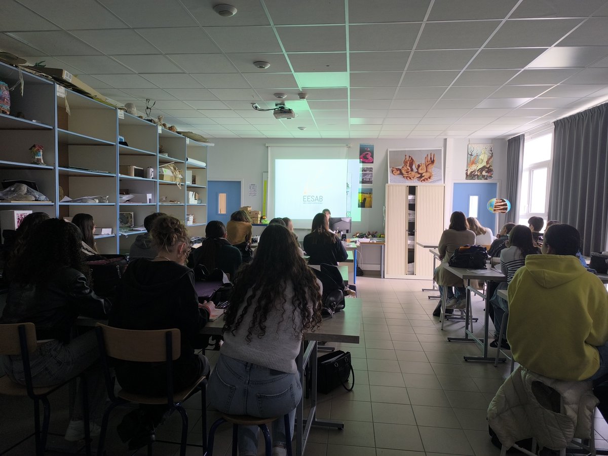 Le_Likes's tweet photo. https://t.co/z7ZJ5X6yzt

#OrientationPostBac #élèves #spécialitéartsplastiques #ÉtudesArtistiques @Le_Likes #lasalle https://t.co/Xzz8YXGTnZ