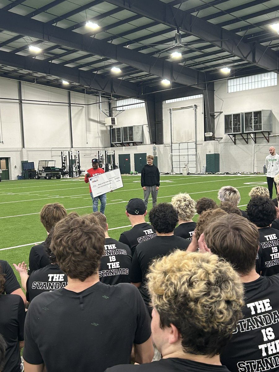 Southlake Carroll Football (@carrolldragonfb) on Twitter photo K104 came to celebrate <a href="/Christian83G/">Christian Tyree Glenn</a> for his performance against Longview! Beast of The Week!
Awesome to see our guys get recognized!
#ProtectTheTradition K104 came to celebrate <a href="/Christian83G/">Christian Tyree Glenn</a> for his performance against Longview! Beast of The Week!
Awesome to see our guys get recognized!
#ProtectTheTradition