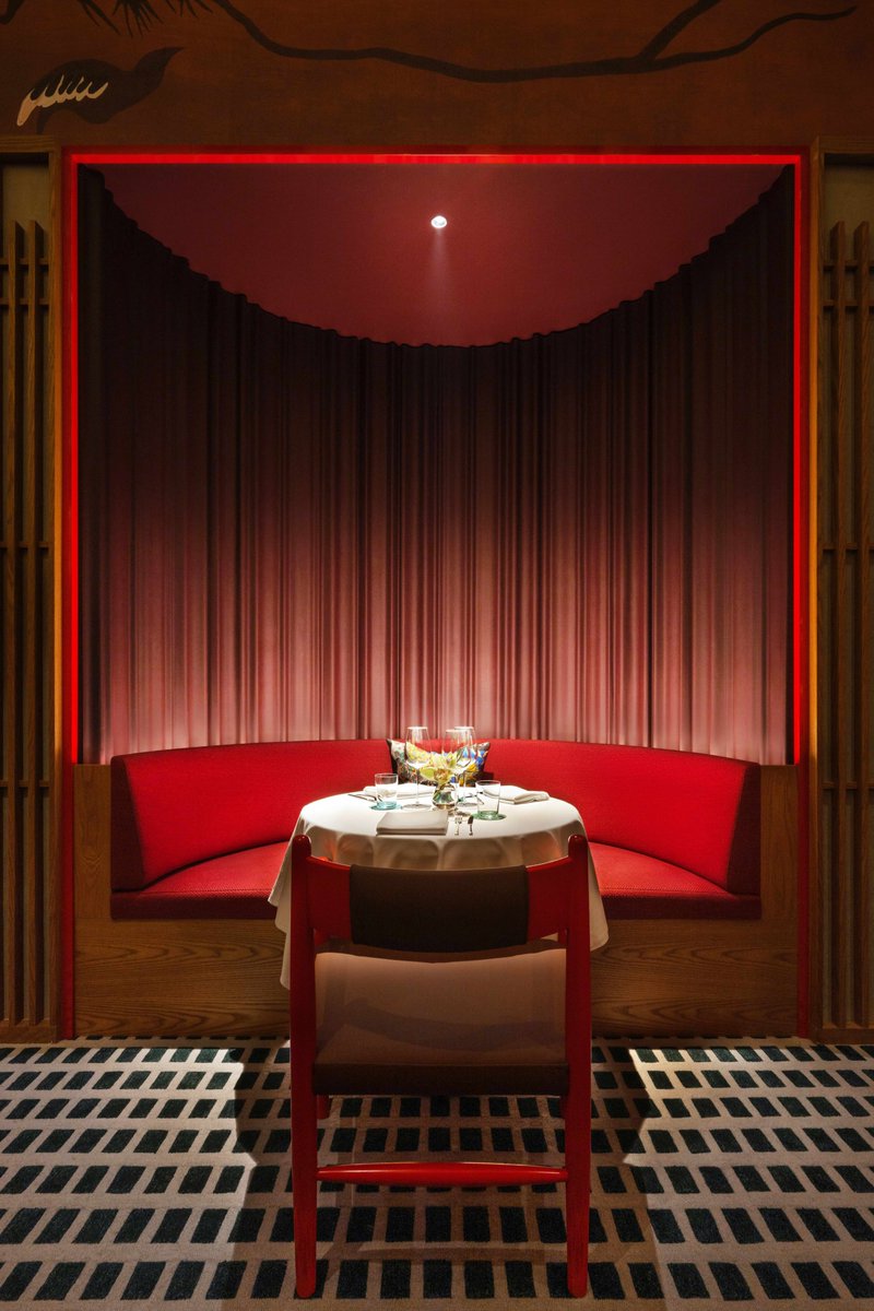 studionlighting's tweet photo. We’re excited to reveal our #lightingdesign for @studiofrantzen, where ambiance meets Chef Björn Frantzén’s artistry in every detail. Discover more about this stunning project here: https://t.co/UCeM02xjHK 
#studionlighting #studiofrantzen #restaurantlighting https://t.co/JI6un5Ea56
