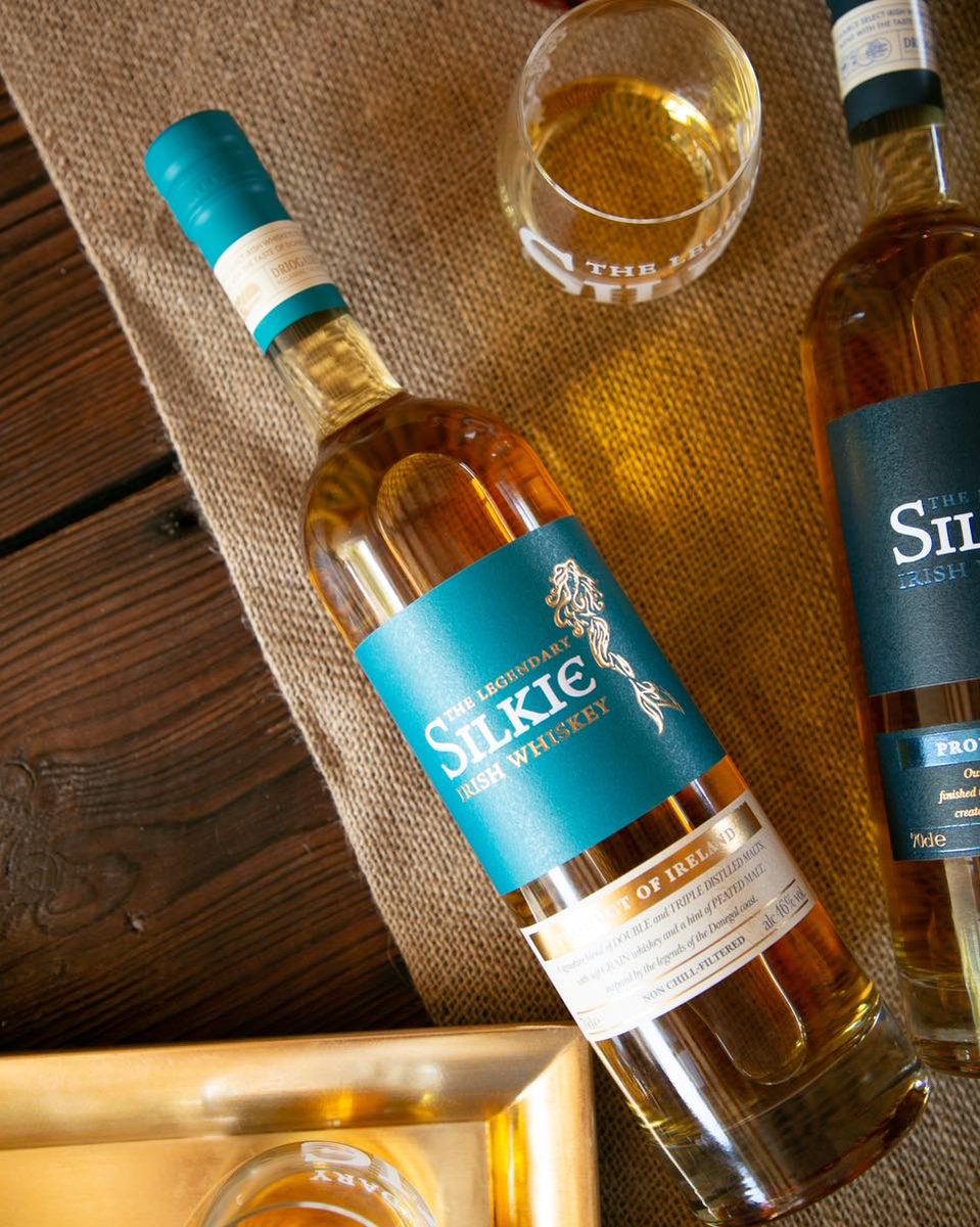 The Legendary Silkie Irish Whiskey is a balanced blend of double and triple distilled single malts, soft grain whiskey and a hint of peated malt. It’s the perfect drink to celebrate #IrishWhiskeyDay!

#DrinkResponsibly #VisitDrinkAware