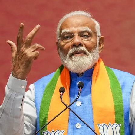 SurajKrBauddh's tweet photo. ट्रंप ने 20 जनवरी को US राष्ट्रपति पद की शपथ ली। उन्होंने मात्र 14 दिनों के अंदर सभी अवैध प्रवासियों को उनके देश तुंरत वापस भेजना शुरू कर दिया।

वहीं नरेंद्र मोदी 2014 से सत्ता में हैं लेकिन वह अभी तक किसी घुसपैठिए को बाहर नहीं निकाल सके।

कहाँ गई लाल-लाल आंखें और 56 इंच का सीना? https://t.co/JNltekRFiv