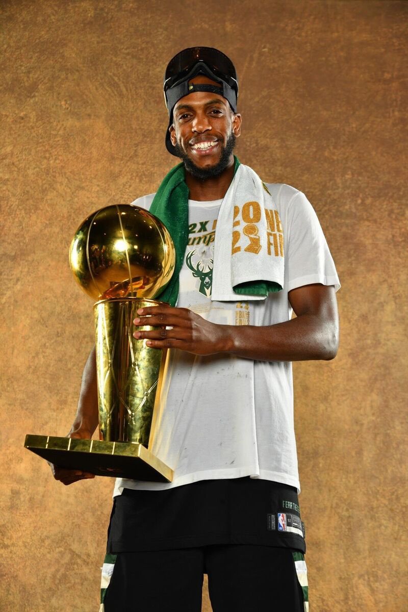 KalshiHoops's tweet photo. — 3X NBA All-Star
— 1X NBA Champion

Does Milwaukee retire his jersey? https://t.co/ICpKHSMYOQ