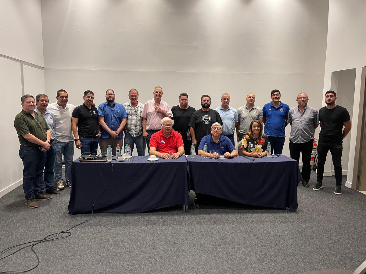 Todo esto se aprobó anoche en reunión de directivos con representantes de los clubes participantes que tuvo lugar en el Hotel Dazzler.

Con este nuevo sistema, se tendrán dos campeones por torneo. Dato para nada menor.

El torneo comenzará en abril, después de Semana Santa.