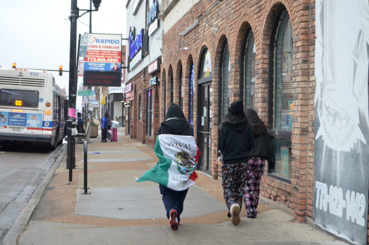 A strong photo from <a href="/BlockClubCHI/">Block Club Chicago</a>'s <a href="/francialgh/">Francia Garcia Hernandez</a> during the Day Without Immigrants on Monday:

Caption: Little Village teenagers walk along 26th Street with a Mexican flag to honor their immigrant roots on Feb. 3, 2025.