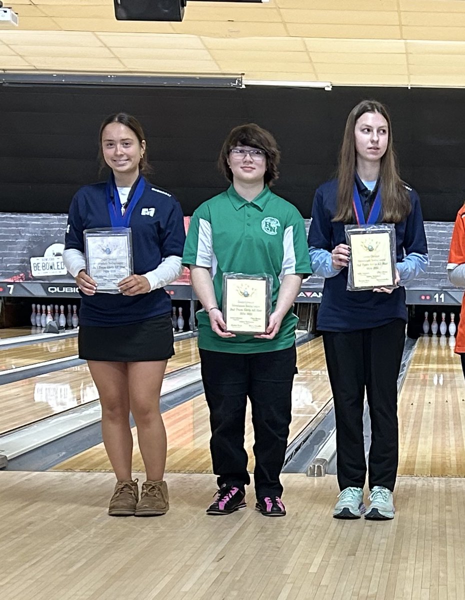 NamerAthletics's tweet photo. Congratulations to Gabby McTigue and Clara Bruno for earning league honors in the GCIBL this year. Gabby was awarded 1st team all GCIBL and Clara made 2nd team. Great job and good luck in the state tournament! #NamerPride #AllHail @HNGreenwave @HNBowling https://t.co/kOtvZBbsYm