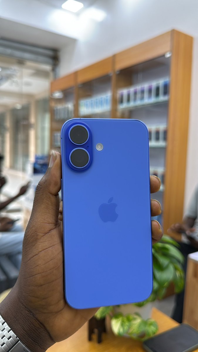 Certified pre owned iPhone 16 128gig physical sim factory unlocked available now 

GH₵12500 

☎️0271178184 

You can swap ✅