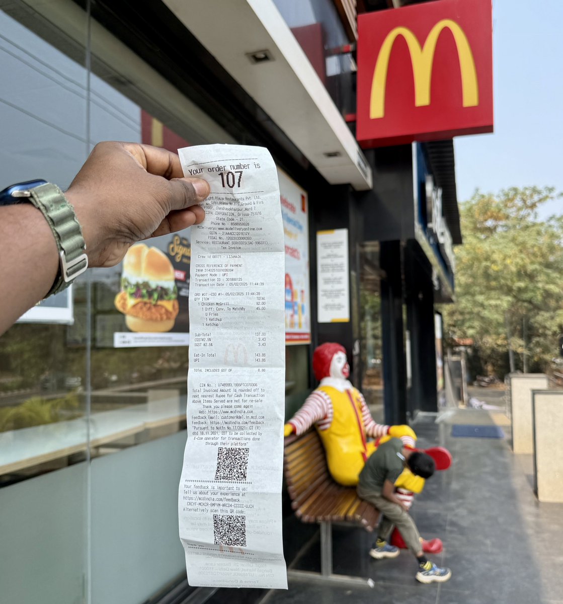 Srikantortho's tweet image. Dear @mcdonaldsindia @McDonalds 

Do we really need such a long piece of paper for a bill in this digital era and mobiles

Cant we change, before the earth turns around ?

@PaperWaste @moefcc @moesgoi #paperwaste #ClimateAction #climatechage #change