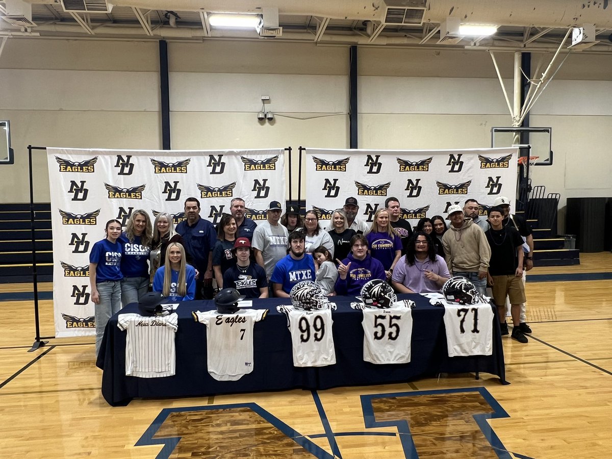 NDISDAthletics's tweet photo. National Signing Day at ND! We have never had to use 2 backdrops. This makes 7 from the class of 2025 moving on to the next level with a few more yet to come. What a great group of student-athletes!

Congratulations Avery, Keaton, Ayden, Canon, &amp; Roberto!

#RiseAbove🦅 https://t.co/SSnBHB50l8