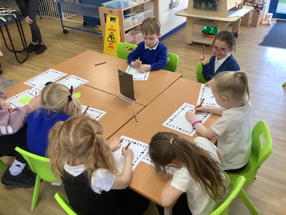 This afternoon with Mrs Owen we have been working on our writing in Literacy. We have been writing cvc words. For some of us we have been challenging ourselves writing simple sentences ✏️ ✔️ <a href="/Riverside_Pri/">Riverside Primary</a>