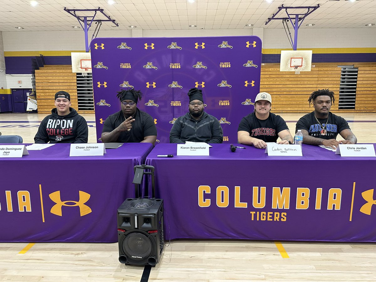 5 signees from <a href="/CHSTigerPride_/">Columbia High Football</a> 

— kicker Rolando Dominguez Jayo (Ripon)
— Columbia offensive lineman Chase Johnson (Tuskegee)
— offensive lineman Kiaran Broomfield (Ripon)
— defensive lineman Caden Bolstein (Tuskegee)
— Columbia linebacker Chris Jordan (Faulkner)