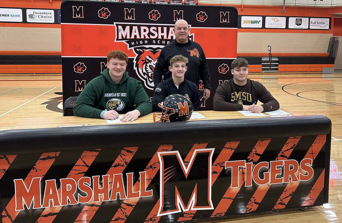tbahlmann65's tweet image. Congratulations to our 3 Marshall Tiger football players for signing with the Northern Sun Conference!
Jake Allex at Bemidji State.
Gavin Schaefer at SMSU
Jack Meier at SMSU
@JakeAllex1
@JackMeier5346
@gavinschaefer07
@MHSTigerFtball
#marshallproud