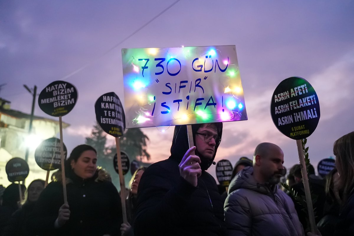Hataylılar sevdiklerini anıyor. 

5 Şubat 2025, Antakya/Hatay